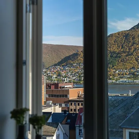Enter - Luxury Penthouse With Jacuzzi Tromsø