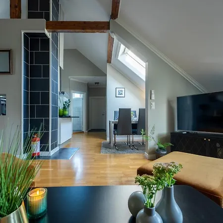 Enter - Luxury Penthouse With Jacuzzi *
